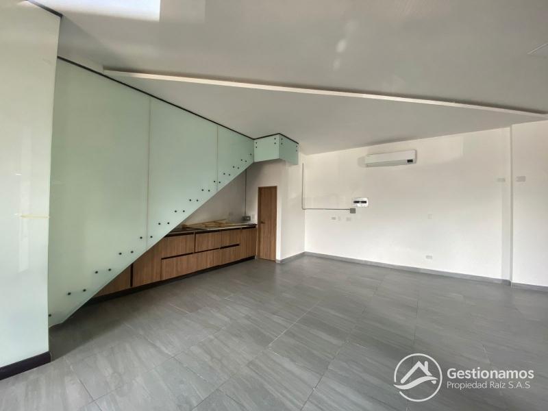 WhatsApp Image 2025-11-04 at 9.15.56 AM (1).jpeg